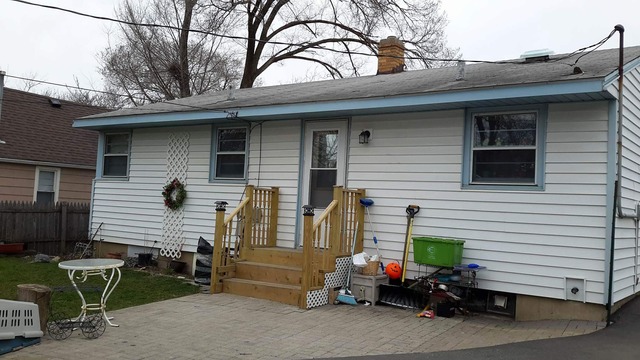 663 Russell St, Elgin, IL 60120 photo 2