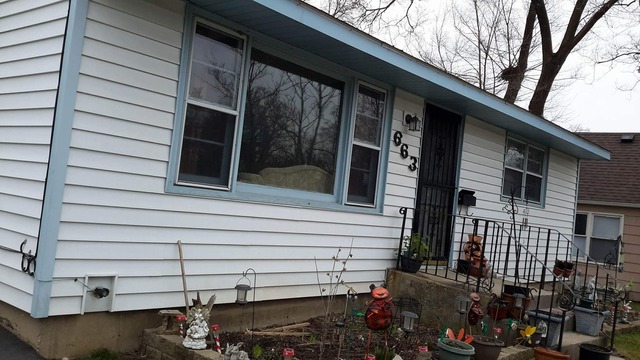 663 Russell St, Elgin, IL 60120 photo 1