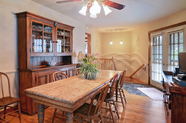 312 Village Rd, Willowbrook, IL 60527 photo 9