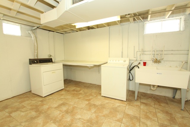 1211 Mohawk Dr, Elgin, IL 60120 photo 13