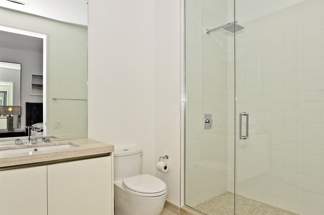 4 Elm St #18N, Chicago, IL 60611 photo 14