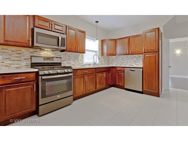 436 E 90th St, Chicago, IL 60619 photo 4
