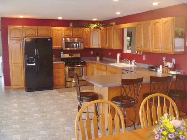 956 Charles Pl, Peru, IL 61354 photo 7