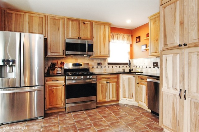 10640 Cape Cod Ln, Huntley, IL 60142 photo 3