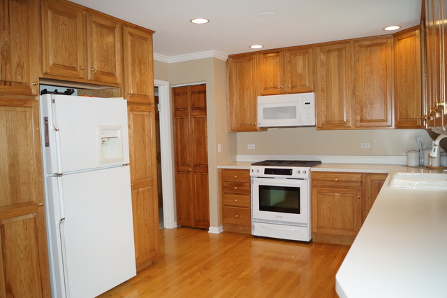 128 Berkshire Dr, Wheeling, IL 60090 photo 3