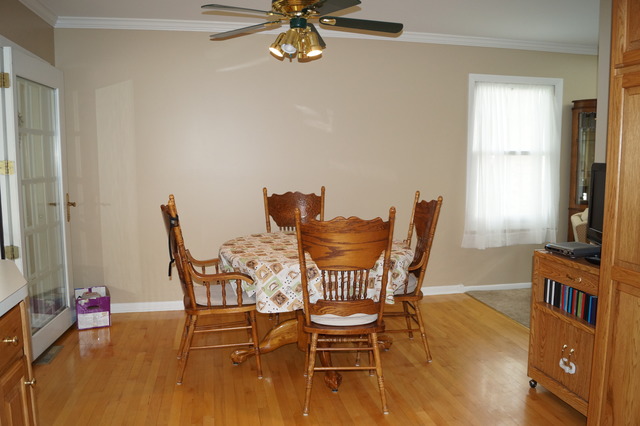 128 Berkshire Dr, Wheeling, IL 60090 photo 4