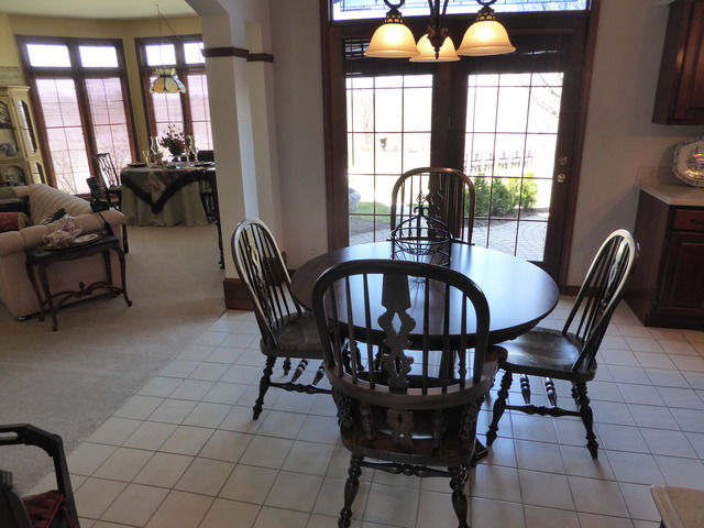 1156 Ancient Oaks Dr, Bartlett, IL 60103 photo 7
