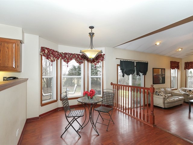 1352 Hunter Dr, Bartlett, IL 60103 photo 11