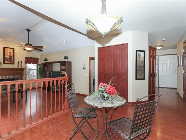 1352 Hunter Dr, Bartlett, IL 60103 photo 12