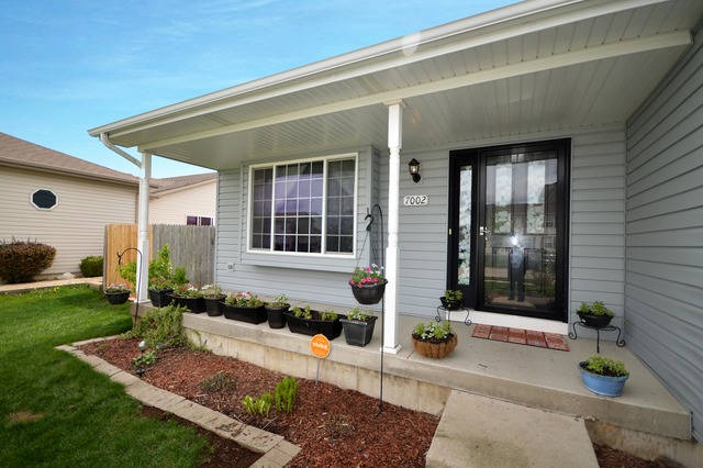 7002 Bitterroot Dr, Plainfield, IL 60586 photo 2