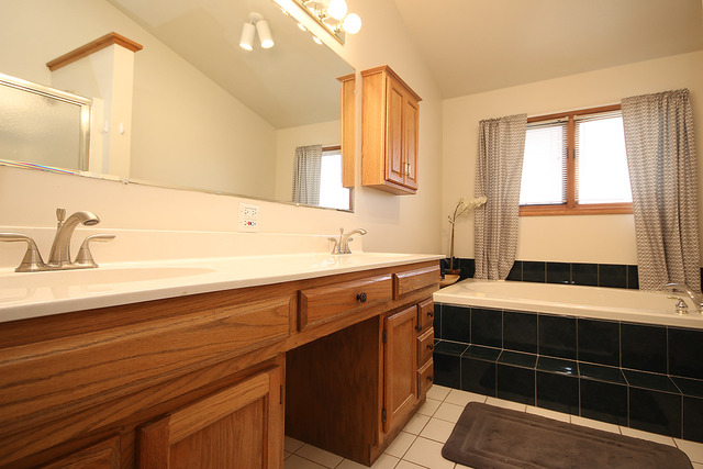 2701 Mapleside Ln, Aurora, IL 60502 photo 11