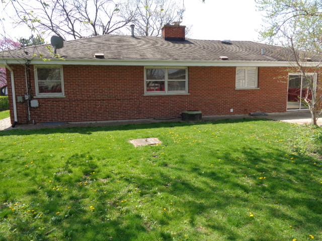 1660 Bartson Ln, Aurora, IL 60505 photo 2
