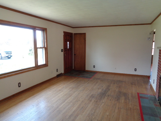 1660 Bartson Ln, Aurora, IL 60505 photo 4