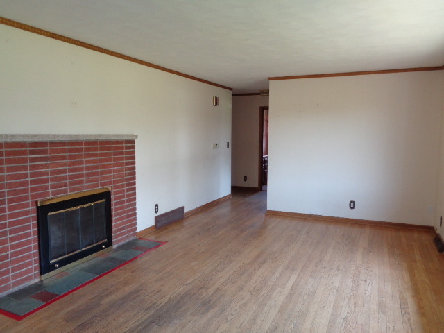 1660 Bartson Ln, Aurora, IL 60505 photo 3