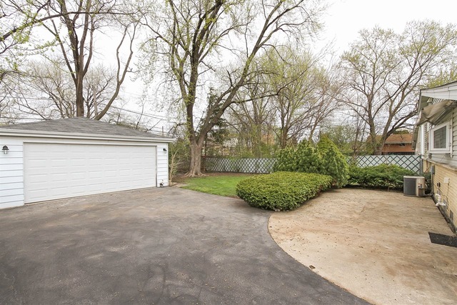 2132 David Dr, Des Plaines, IL 60018 photo 18