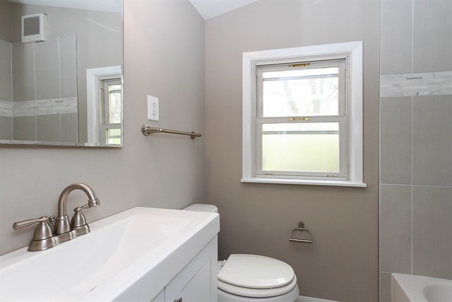 2132 David Dr, Des Plaines, IL 60018 photo 15