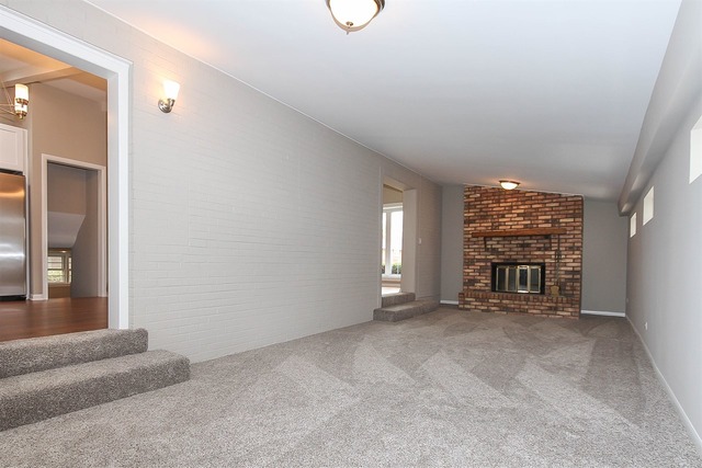 2132 David Dr, Des Plaines, IL 60018 photo 9