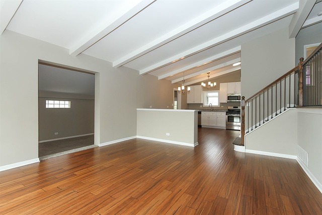 2132 David Dr, Des Plaines, IL 60018 photo 2