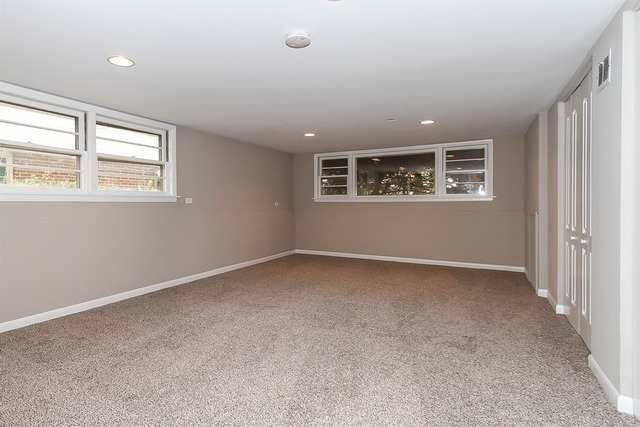 2132 David Dr, Des Plaines, IL 60018 photo 10