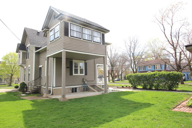 482 Ryerson Ave, Elgin, IL 60123 photo 2