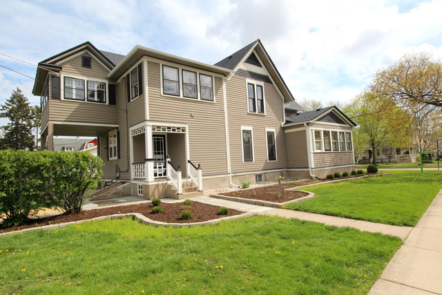 482 Ryerson Ave, Elgin, IL 60123 photo 3