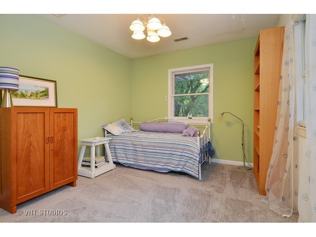 439 Dundee Rd, Glencoe, IL 60022 photo 17