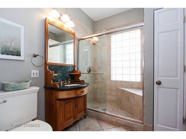 439 Dundee Rd, Glencoe, IL 60022 photo 12