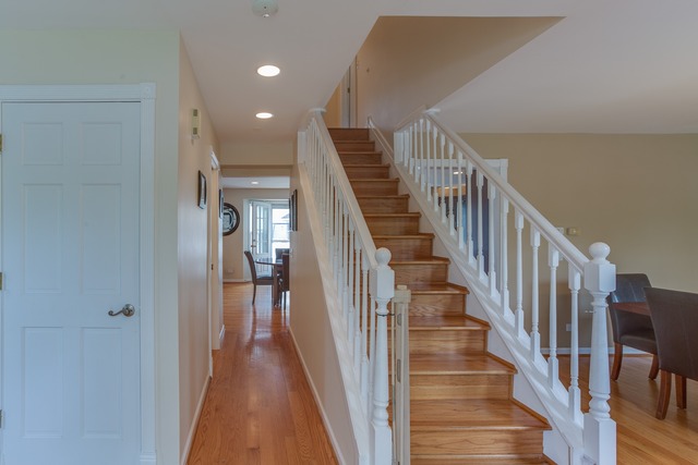 220 Aron Ct, Bartlett, IL 60103 photo 8