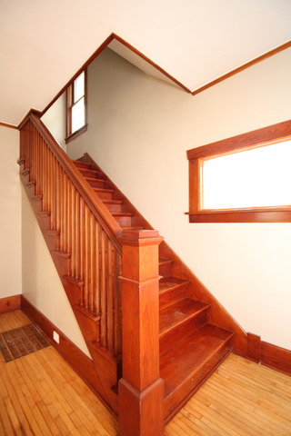 1044 Augusta Ave, Elgin, IL 60120 photo 4