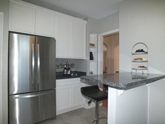 855 E Grant Dr, Des Plaines, IL 60016 photo 3