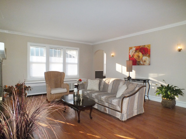 855 E Grant Dr, Des Plaines, IL 60016 photo 5
