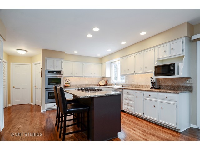 70 Danada Dr, Wheaton, IL 60189 photo 7