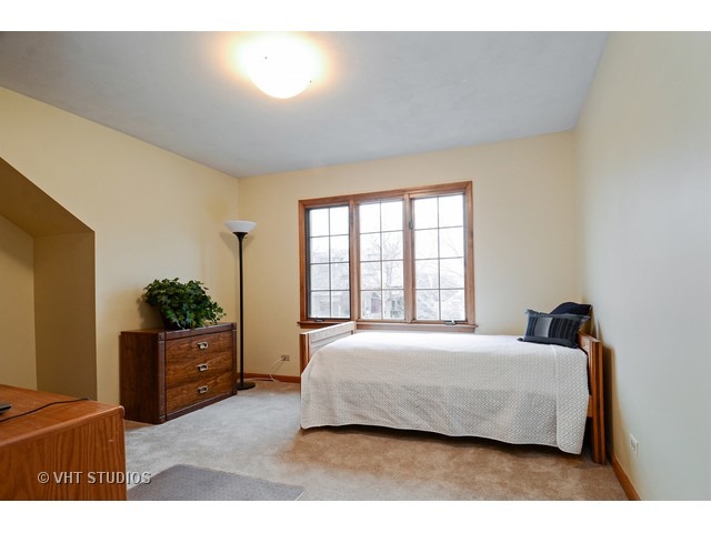 70 Danada Dr, Wheaton, IL 60189 photo 17