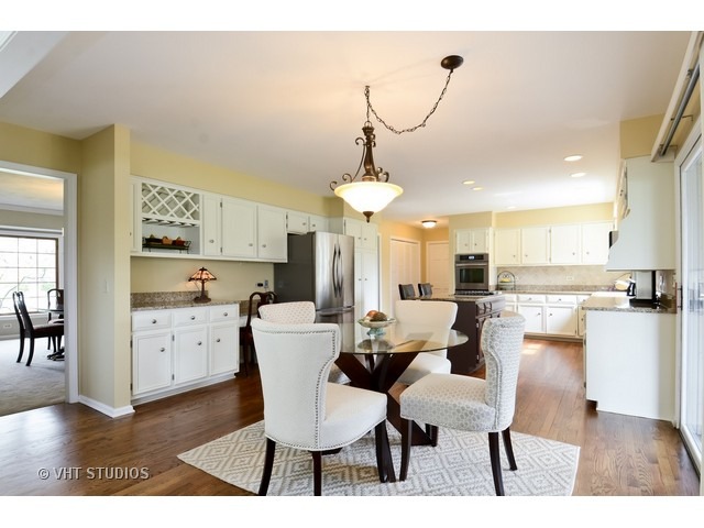 70 Danada Dr, Wheaton, IL 60189 photo 10