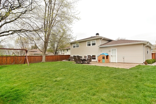 1109 E Barberry Ln, Mount Prospect, IL 60056 photo 19