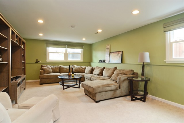 1109 E Barberry Ln, Mount Prospect, IL 60056 photo 11