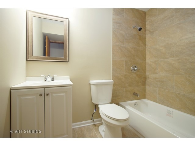 75 Evergreen St, Elk Grove Village, IL 60007 photo 12