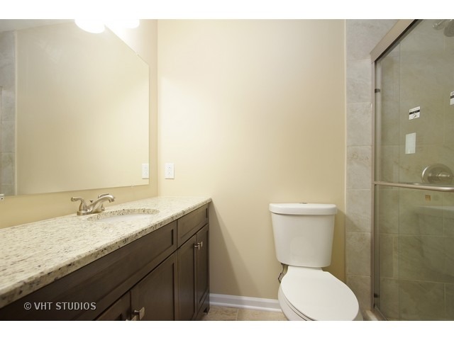 75 Evergreen St, Elk Grove Village, IL 60007 photo 11