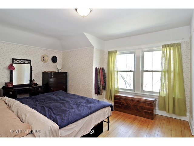 4847 N Bernard St, Chicago, IL 60625 photo 7