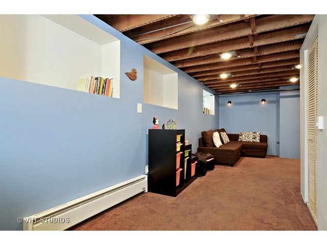4847 N Bernard St, Chicago, IL 60625 photo 5