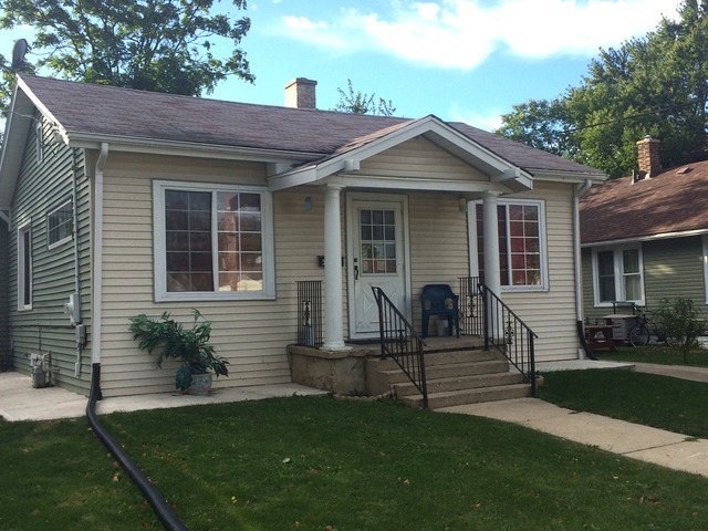 314 Trask St, Aurora, IL 60505 photo 3