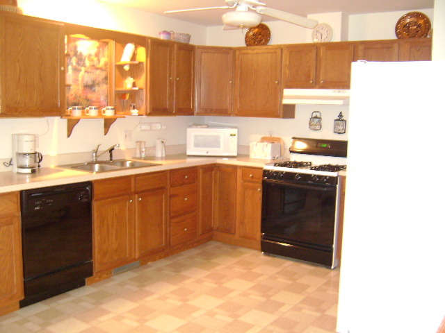39 S Juniper Dr, North Aurora, IL 60542 photo 9