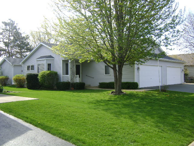 39 S Juniper Dr, North Aurora, IL 60542 photo 1