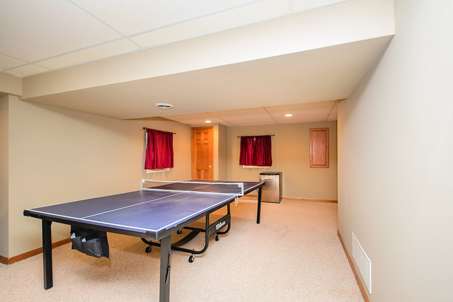 810 Harmon Blvd, Hoffman Estates, IL 60169 photo 20