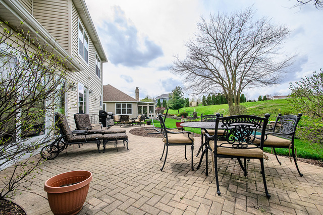 810 Harmon Blvd, Hoffman Estates, IL 60169 photo 25