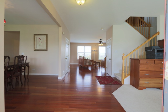 2518 Rourke Dr, Aurora, IL 60503 photo 2