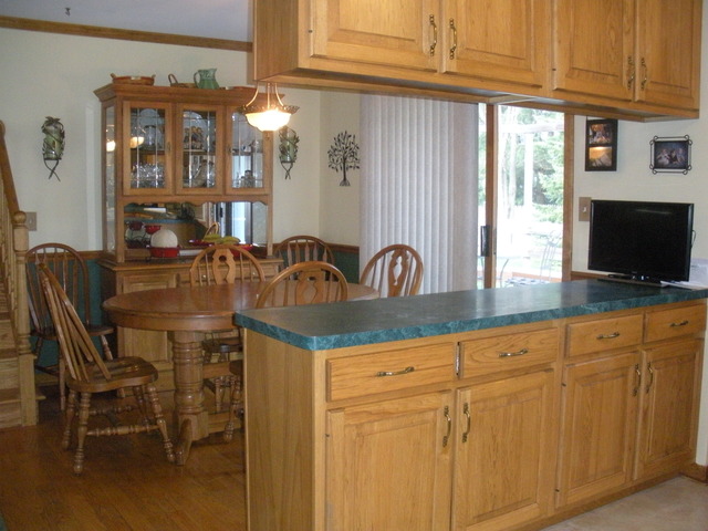 204 Windridge Dr, Mchenry, IL 60050 photo 3