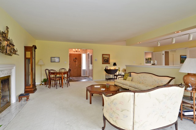 295 Sunset Dr, Winnetka, IL 60093 photo 4