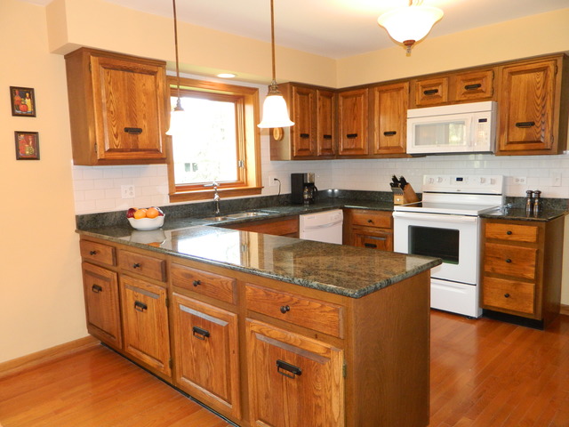 3575 Londonderry Ct, Hoffman Estates, IL 60067 photo 7