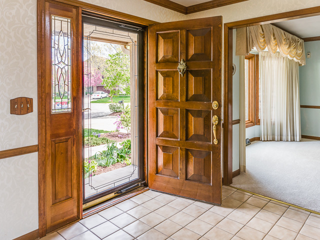 1840 Helen Ct, Wheaton, IL 60189 photo 3